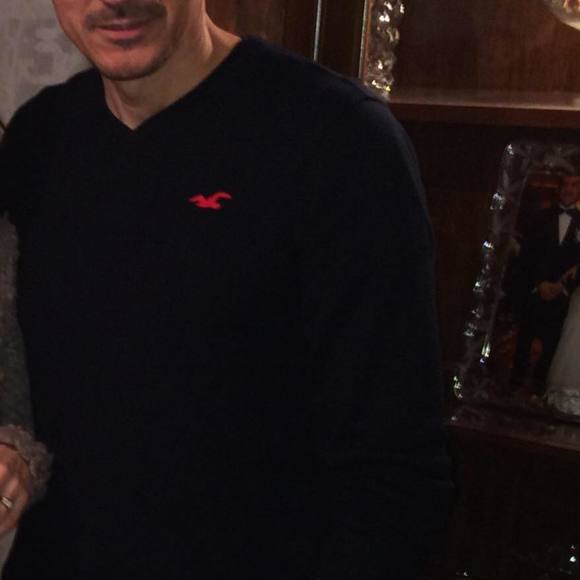 Meet your Posher, Carlos - Picture 1 of 1